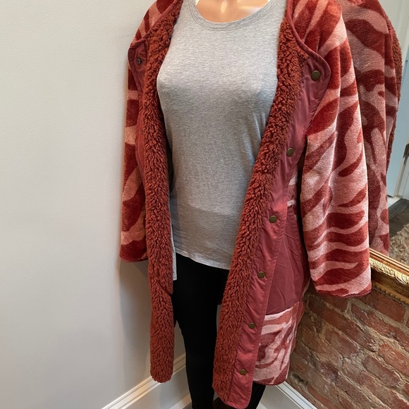 ANTHROPOLOGIE| reversible coat | m - Picture 13 of 16